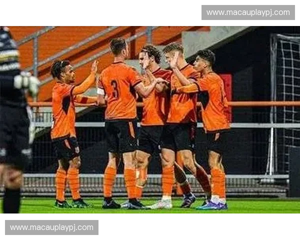 欧陆足坛双雄争霸：奈梅亨与布加勒斯——荣耀与梦想的史诗对决