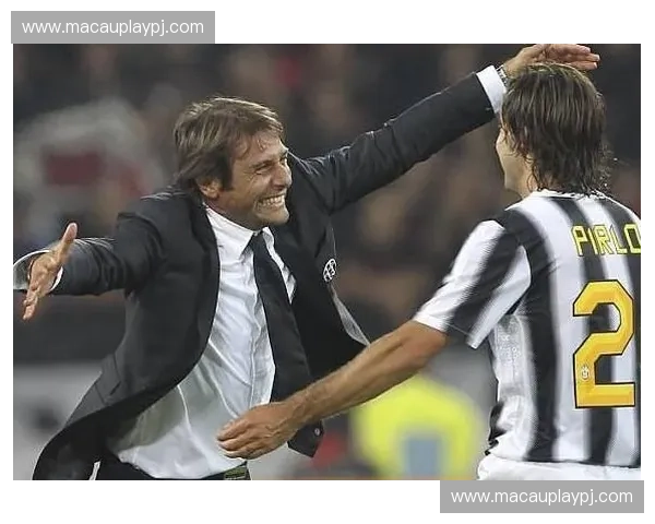 绿茵风云再起：佐加顿斯与赫根佐的宿命对决，激情与荣耀的碰撞